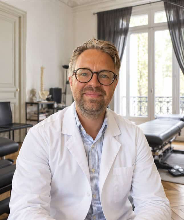 florent schoofs osteopathe paris 7 specialiste decompression vertebrale photo florent schoofs osteopathe paris 7 specialiste decompression vertebrale photo